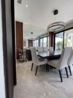 Espejos para pared (Mirrorwall) - Espejos y muebles de lujo Woodlass Ecuador